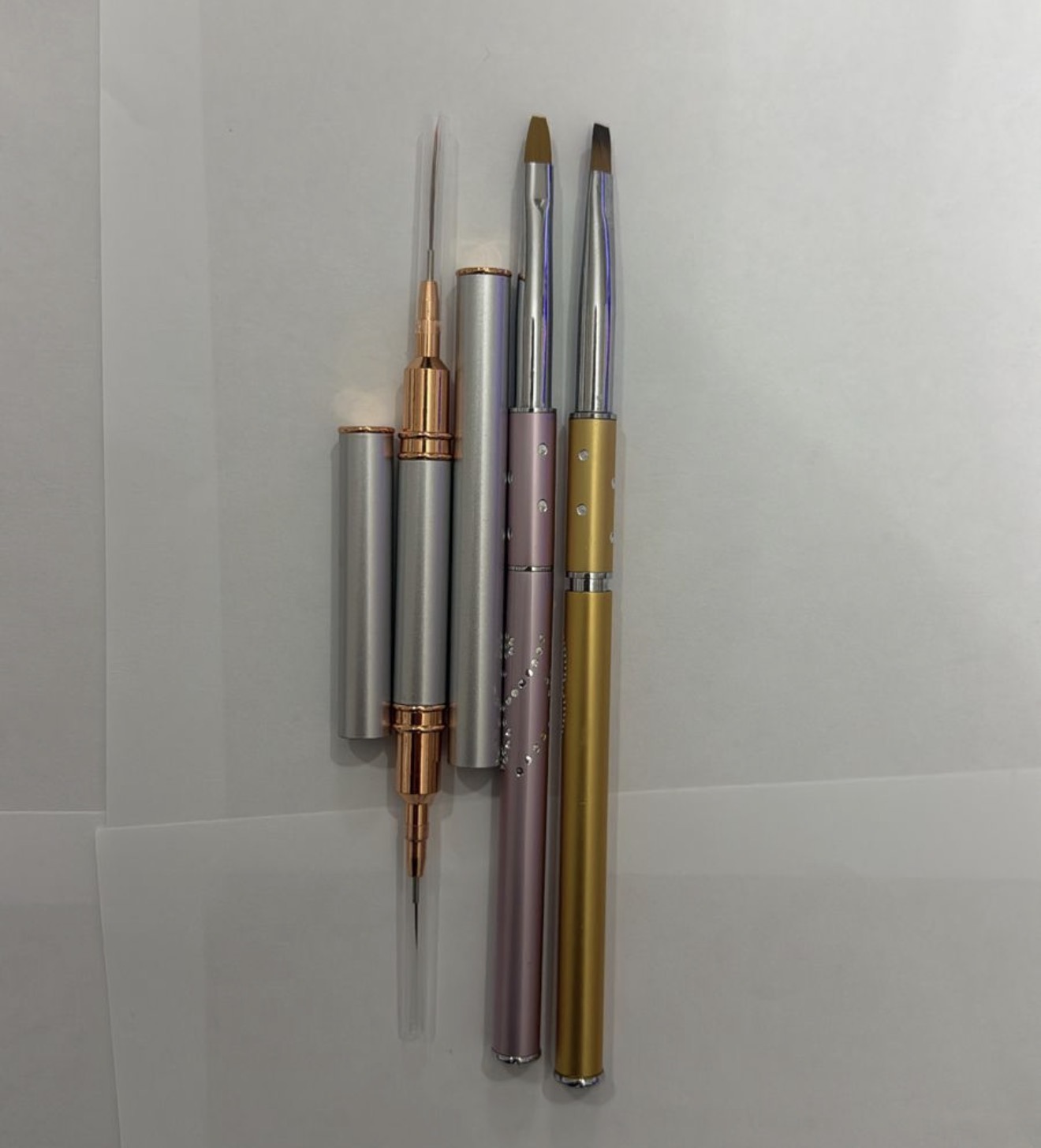 Furça Profesionale për Nail Art – Linja dhe Detaje Precize